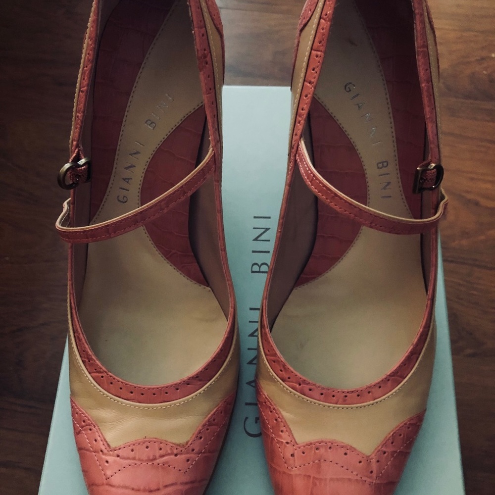 Gianni Bini Heels rare find!!